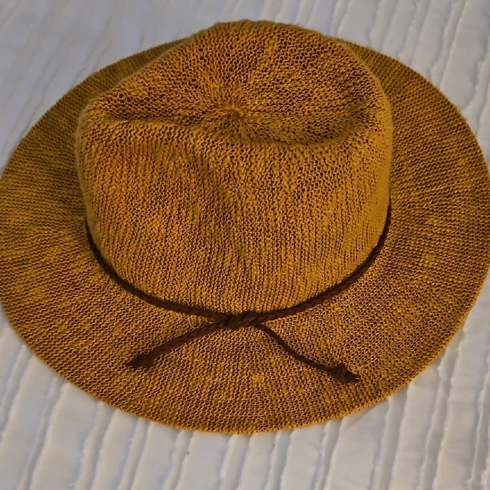 Stylish Tan Fedora Hat, Alterd State